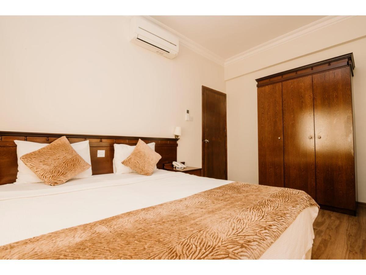 Sammy'S Hotel Kyrenia  Esterno foto